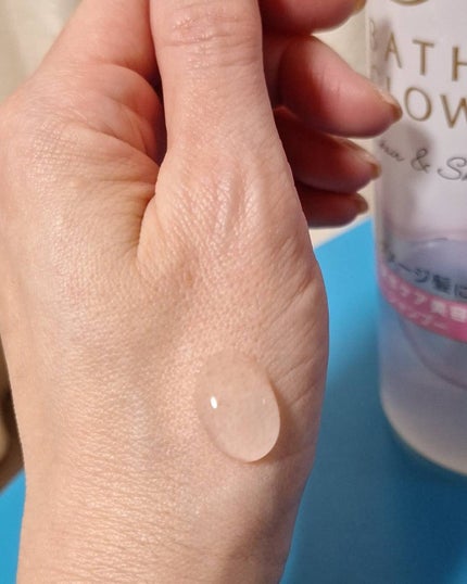 にゃつぼ on LIPS 「これ、使ってみました!LUXバスグロウリペア&シャインシャンプ..」(4枚目)