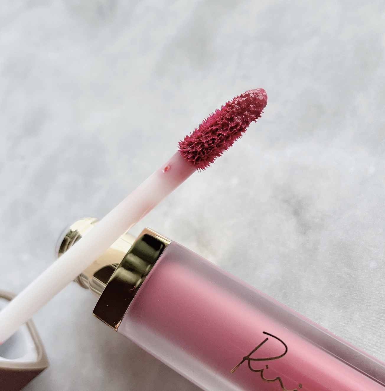 ミューテッドシアーティント 02 ピンクフォンデュ/Ririmew/リップティントを使ったクチコミ（3枚目）