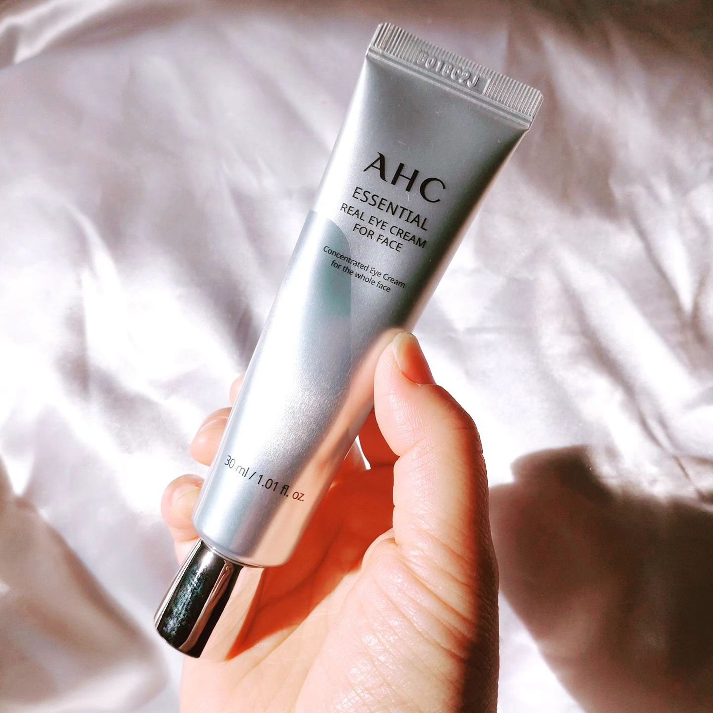 エッセンシャル リアル アイクリーム フォーフェイス/AHC/アイケア・アイクリームを使ったクチコミ(3枚目)