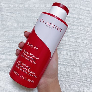 CLARINS ボディ フィットのクチコミ「時間がない時も、ササッとボディケア❣️

CLARINS ボディ フィット 
お風呂上がりに塗.....」（2枚目）