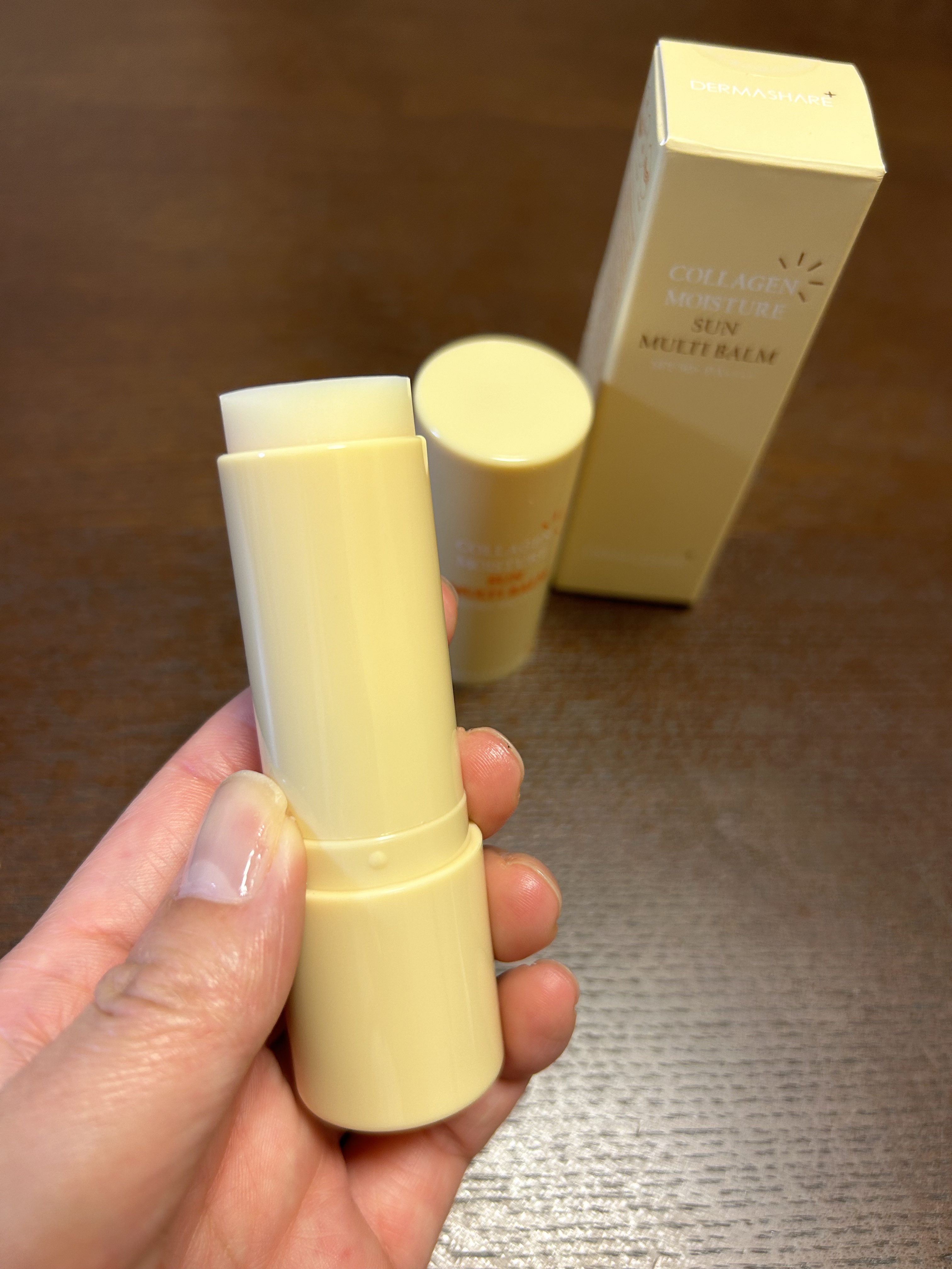 コラーゲンモイスチャーSUNマルチバーム/DERMASHARE/日焼け止めスティックを使ったクチコミ（2枚目）