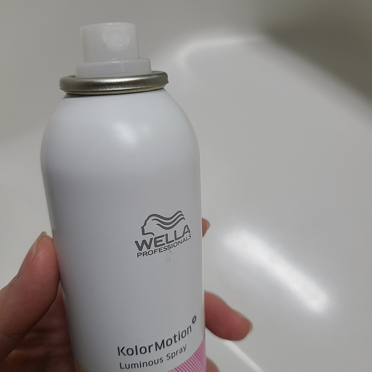 カラーモーション+ ルミナススプレー/ウエラ/ヘアオイルを使ったクチコミ(2枚目)