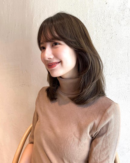 HARUNA on LIPS 「ミディアムレイヤー♡鎖骨下のミディアムに顔周りレイヤーカットを..」(4枚目)