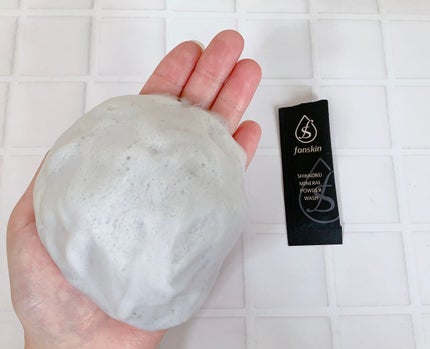 みーみ♡フォロバ on LIPS 「新スキンケアブランド🎉真っ黒なパウダーの毛穴・くすみケア洗顔🌈..」(5枚目)