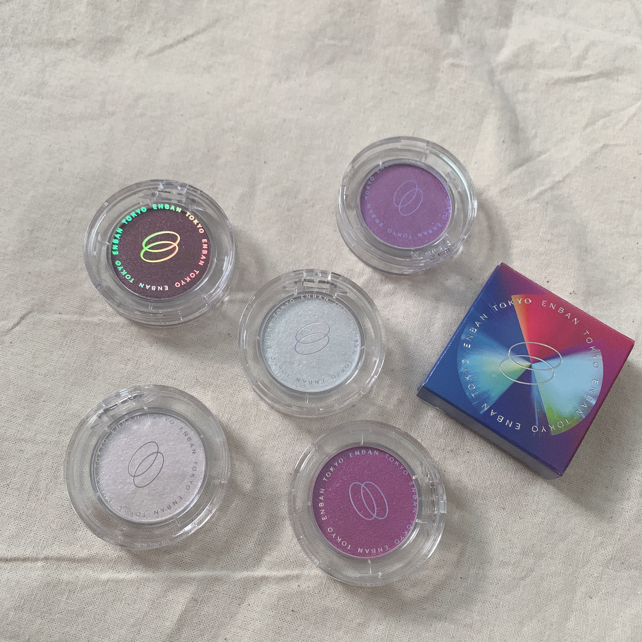 マルチグリッターカラー/ENBAN TOKYO/単色アイシャドウを使ったクチコミ（1枚目）