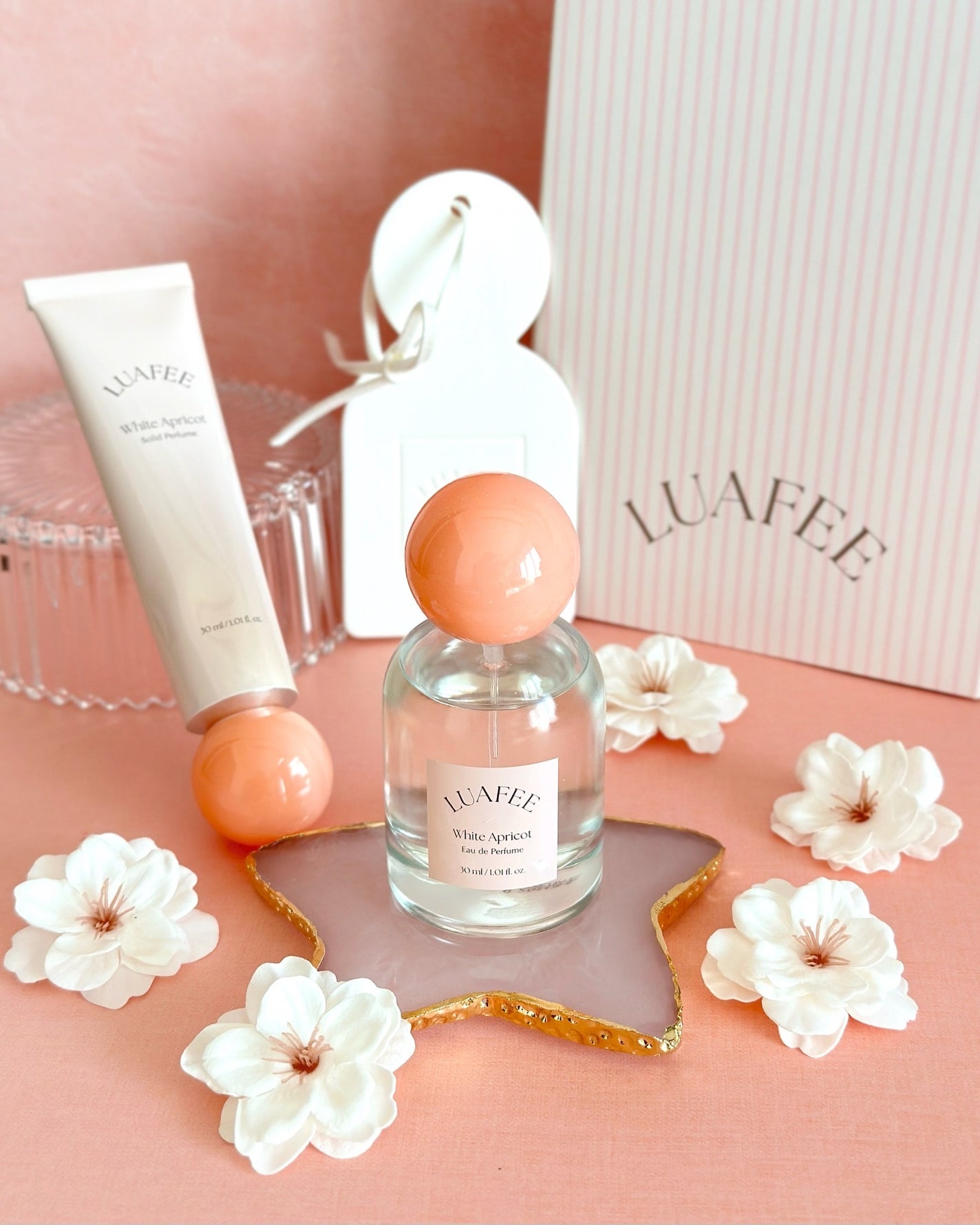 ソリッド パフューム ホワイトアプリコット/LUAFEE/練り香水を使ったクチコミ(1枚目)