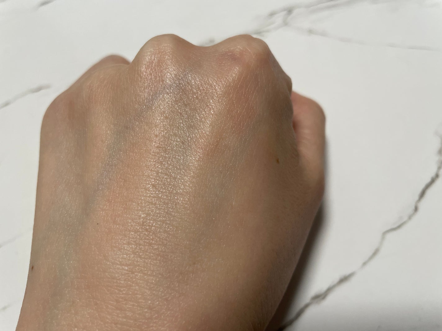 りとやん on LIPS 「#PRこちらのクリームは、濃厚ですがベタつかずしっとりして私の..」(4枚目)