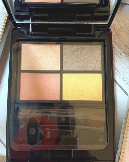 ミネラルクラッシィシャドー/エトヴォス/アイシャドウパレットを使ったクチコミ(2枚目)