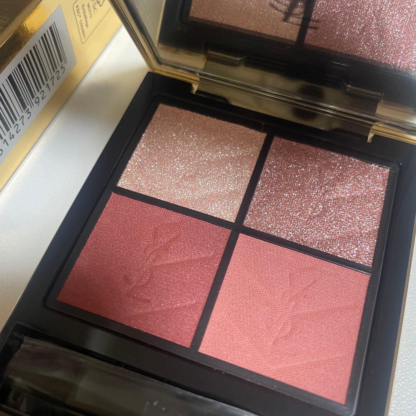 クチュール ミニ クラッチ/YVES SAINT LAURENT BEAUTE/アイシャドウパレットを使ったクチコミ(2枚目)