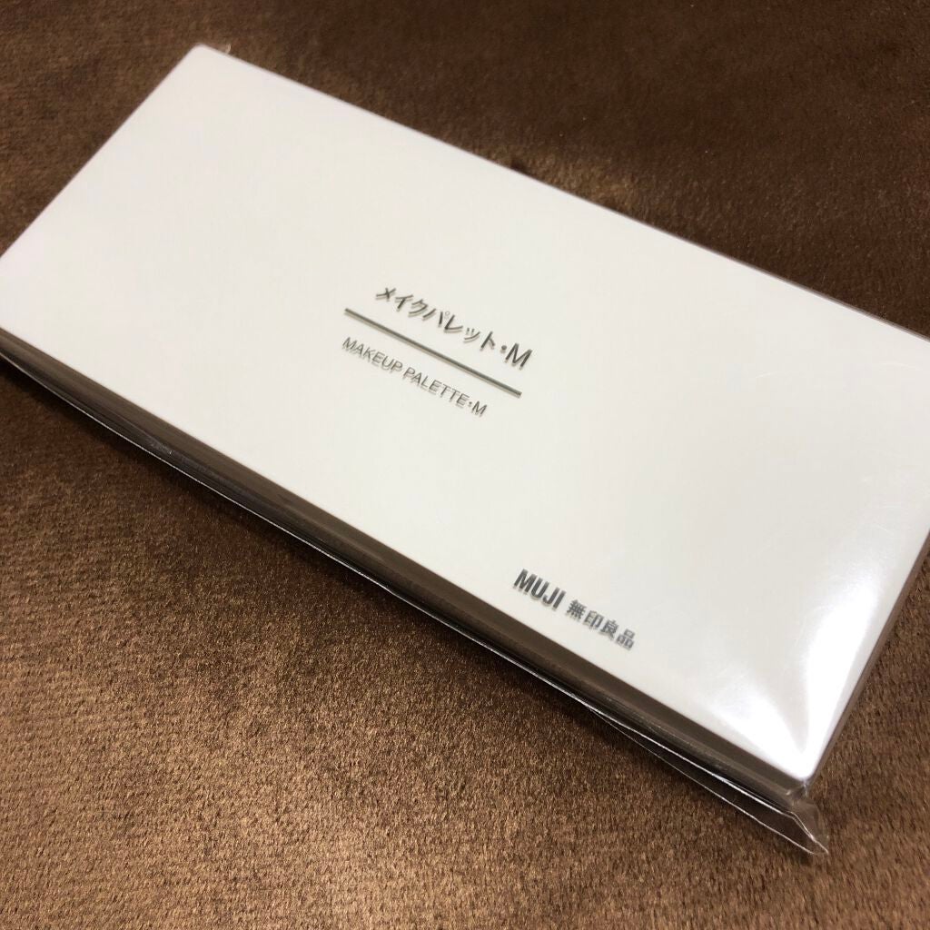 to-fu on LIPS 「メイクパレット作成準備マジョマジョのアイシャドウのケースの取手..」(1枚目)