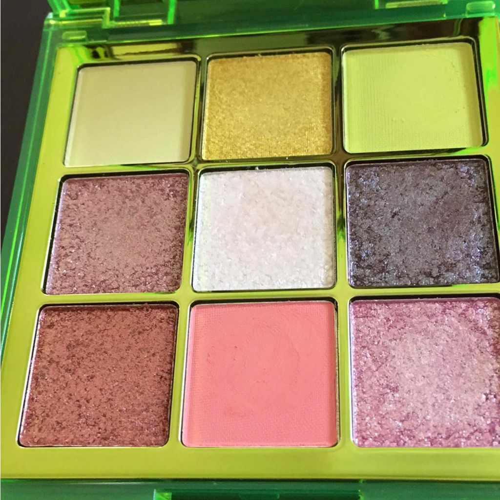 Neon Obsessions Pressed Pigment Palette/Huda Beauty/アイシャドウパレットを使ったクチコミ（2枚目）