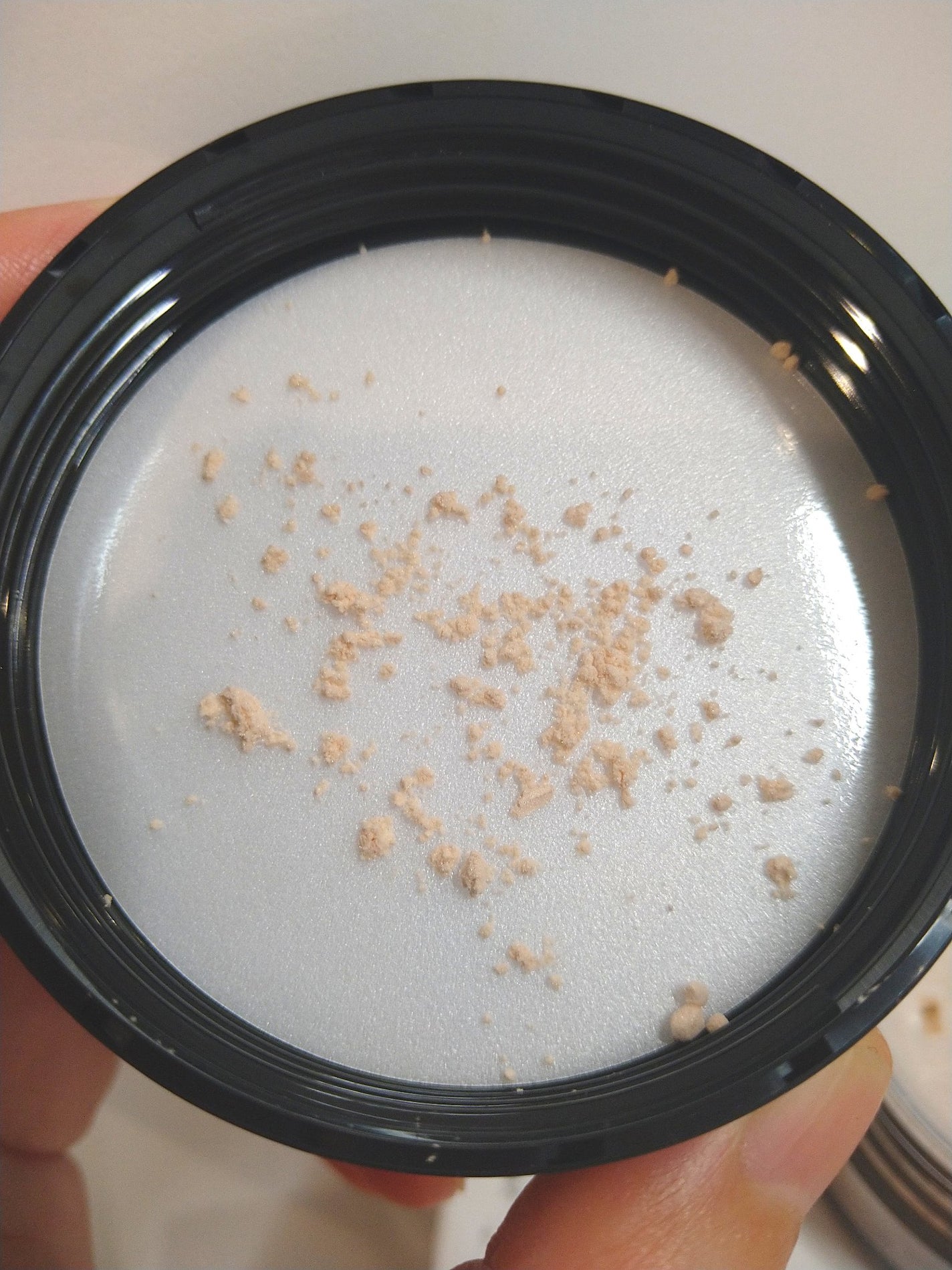 エアリータッチ フィニッシングパウダー /RMK/ルースパウダーを使ったクチコミ(4枚目)