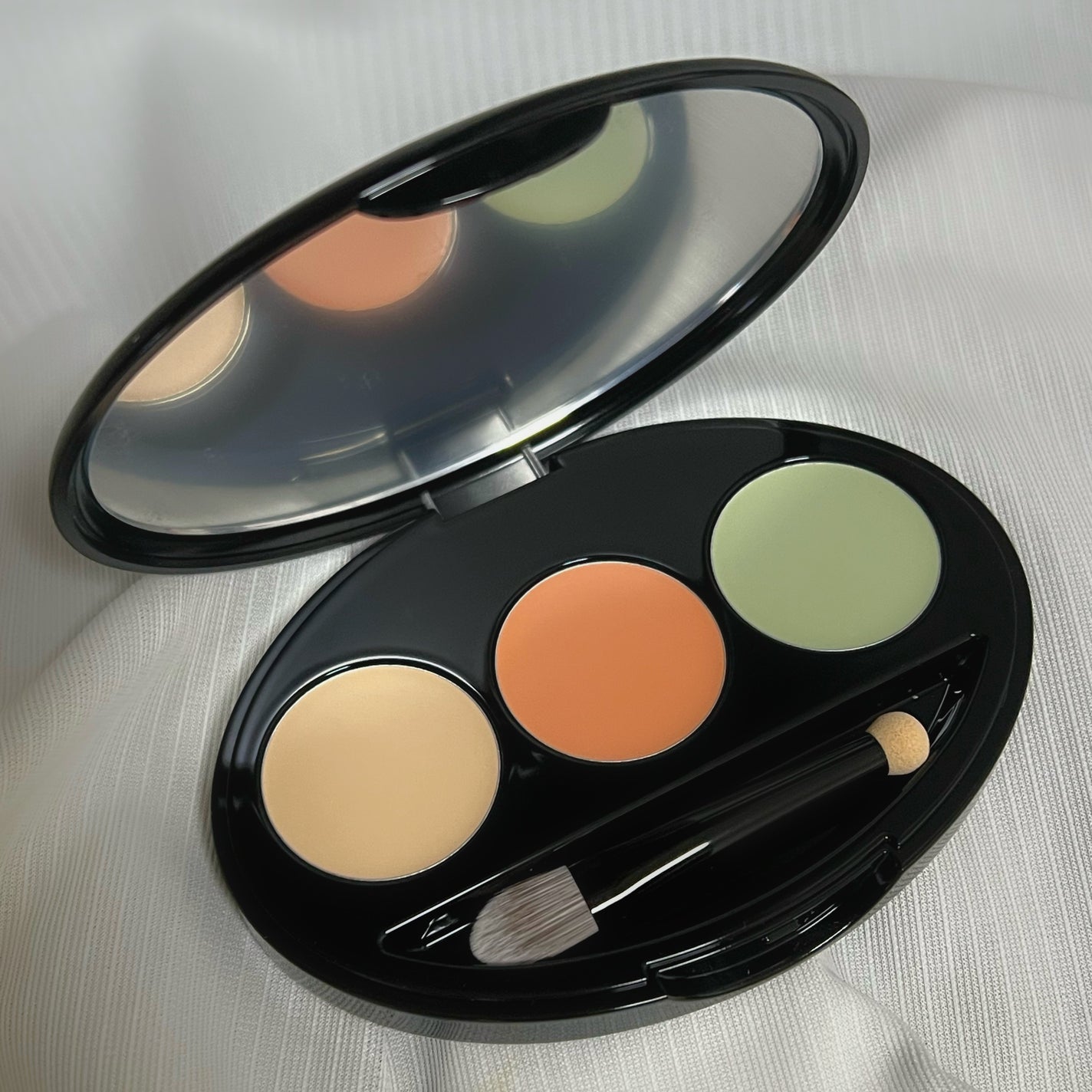 マスクフィット コンシーラーパレット/TIRTIR(ティルティル)/パレットコンシーラーを使ったクチコミ(2枚目)