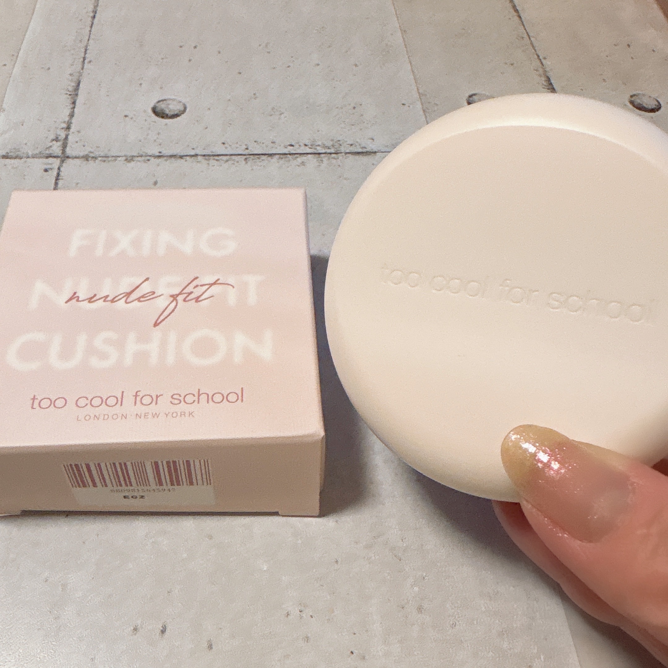 フィクシングヌードクッション #2W ウォームアイボリー/too cool for school/クッションファンデーションを使ったクチコミ（1枚目）