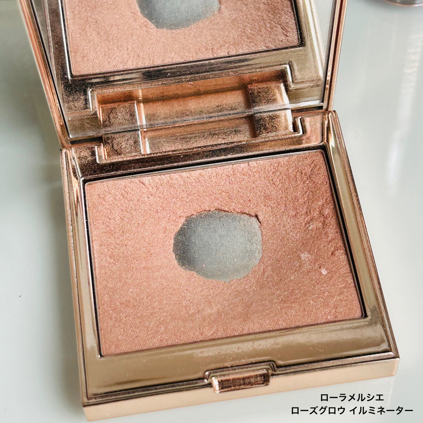 ローズグロウ イルミネーター /ローラ メルシエ/プレストパウダーを使ったクチコミ(2枚目)