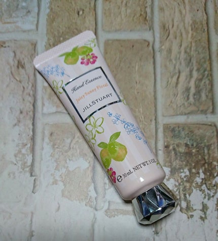 ジルスチュアート リラックス ハンドエッセンス L/JILL STUART/ハンドクリームを使ったクチコミ(1枚目)