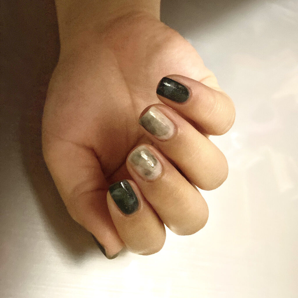 ネイル エナメル 100 ホロガズム/REVLON/マニキュアを使ったクチコミ（3枚目）