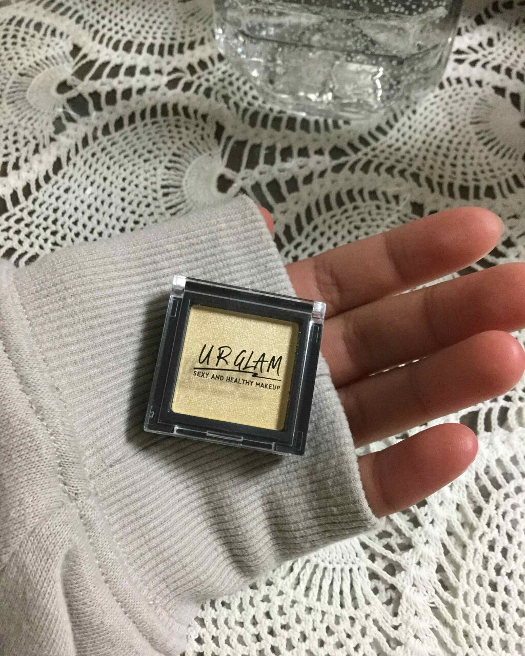 UR GLAM　SELECT EYES ライトイエロー/U R GLAM/単色アイシャドウを使ったクチコミ（2枚目）
