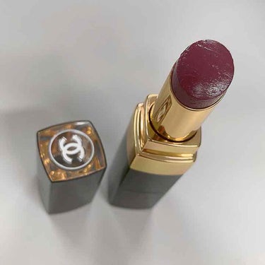 CHANEL ルージュココフラッシュ 
96 フェノメーヌ   ¥4000(税抜)

さすがシャネルというほどの
発色とツヤ感✨✨
塗り心地最高です😍

こちらはプラムカラーで
唇をとても色っぽく
アン