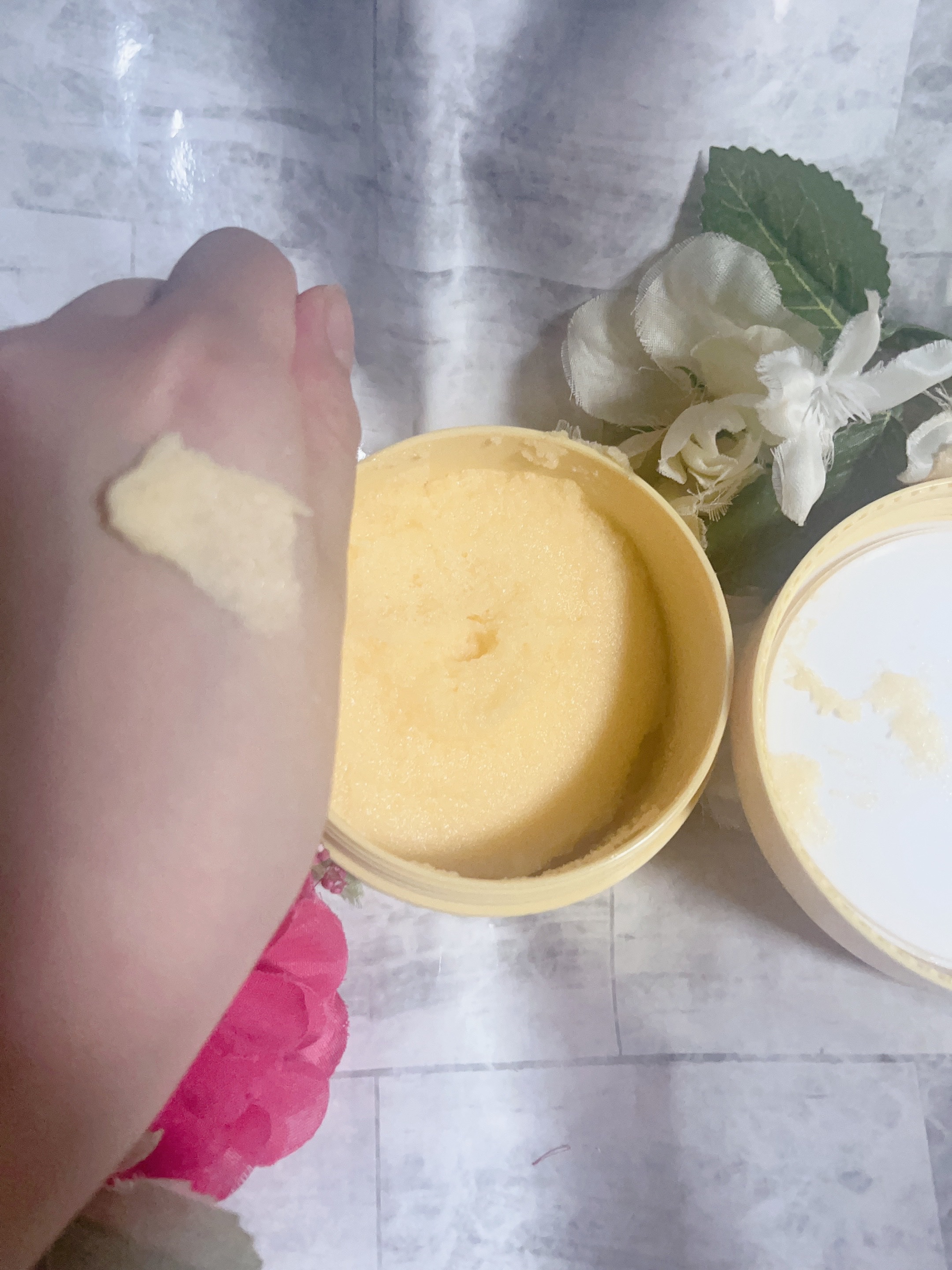 Q+Me スウィートボムタラソスクラブレモンティーの香り 180g/AGARISM/バストケア・ヒップケアを使ったクチコミ（2枚目）