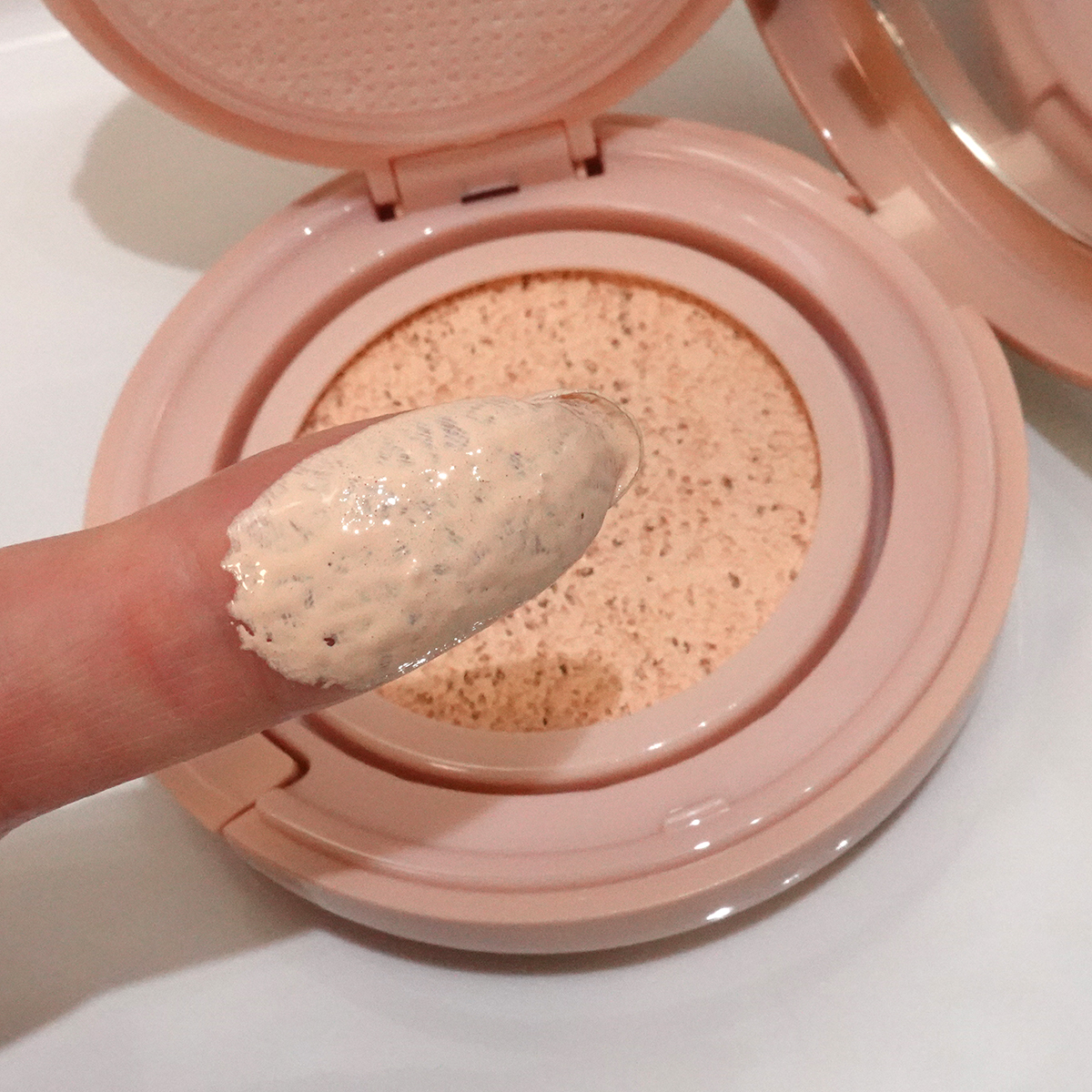 シースルー ヴェール コンパクト/PAUL & JOE BEAUTE/ファンデーションを使ったクチコミ（2枚目）