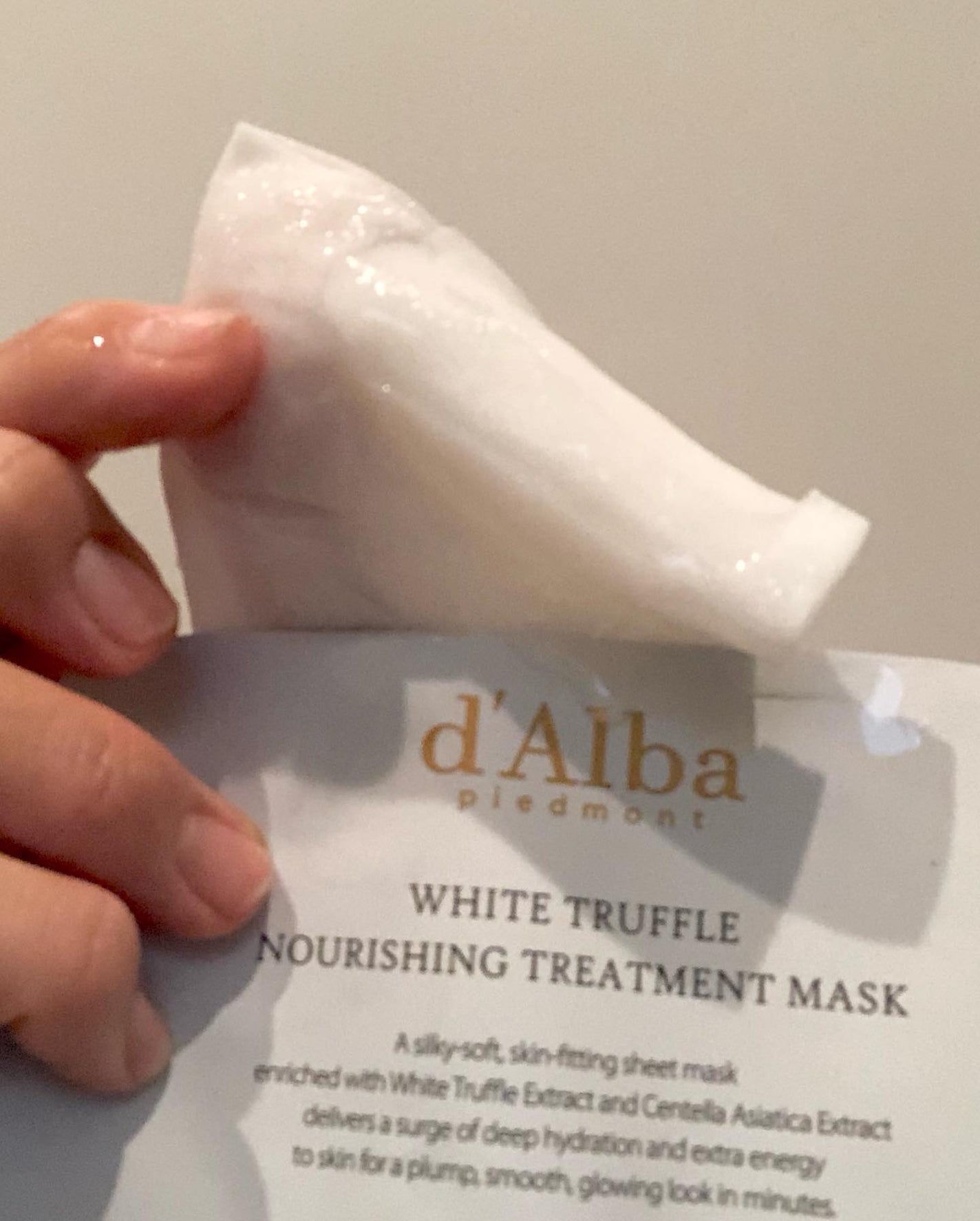 ホワイトトリュフナリシングトリートメントマスク/ダルバ/シートマスク・パックを使ったクチコミ(2枚目)
