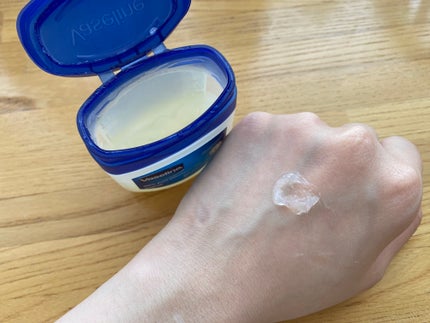 オリジナル ピュアスキンジェリー/ヴァセリン/ボディクリームを使ったクチコミ(3枚目)