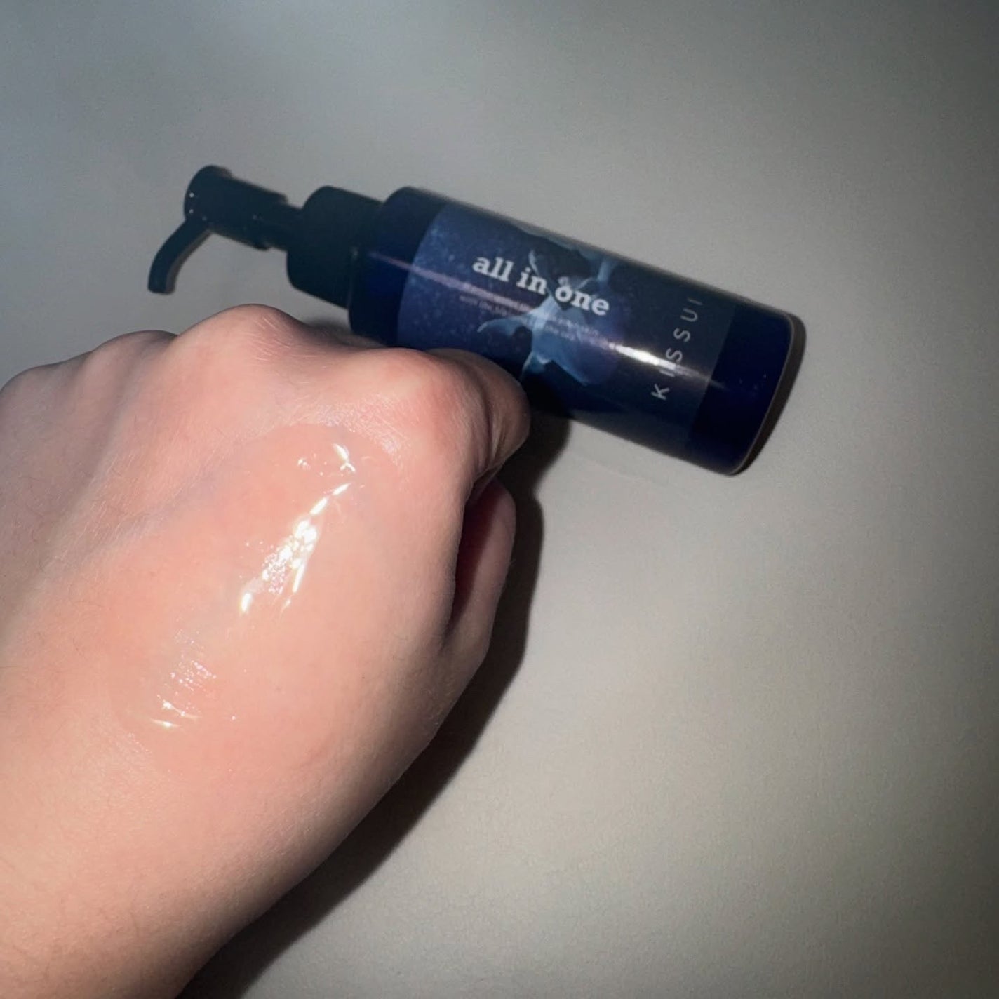 ユリナ on LIPS 「·͜·♡KISSUIsamaのオールインワンゲルを使ってみたよ..」(3枚目)