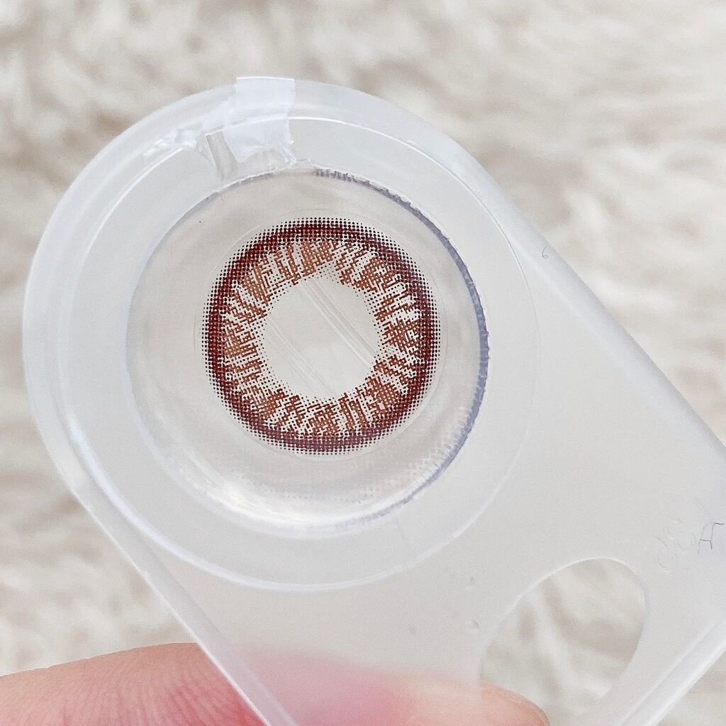 フラワーアイズ ワンデー/株式会社ビューフロンティア/ワンデー(1DAY)カラコンを使ったクチコミ(2枚目)