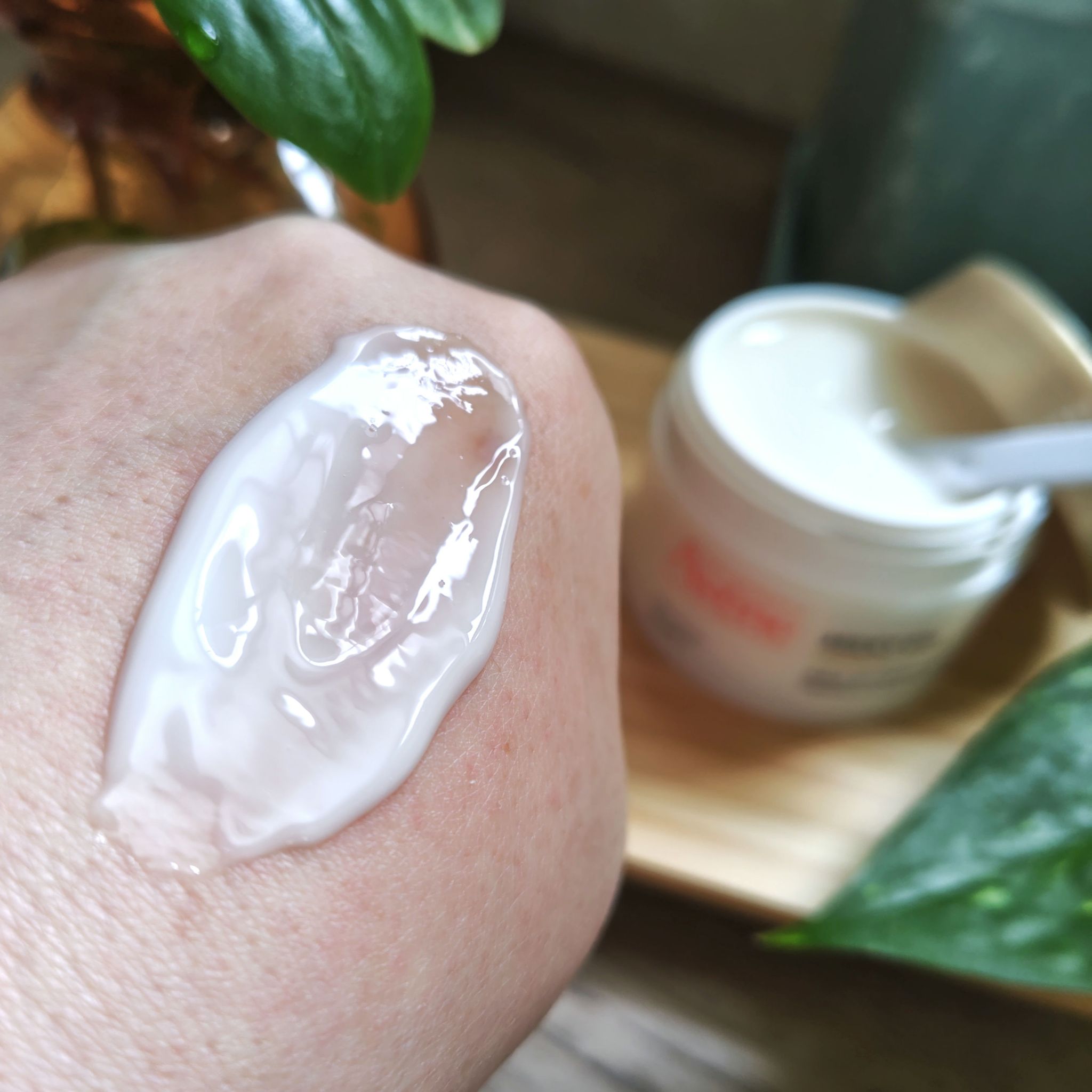 ミルキージェル エンリッチ LF/アベンヌ/フェイスクリームを使ったクチコミ（3枚目）