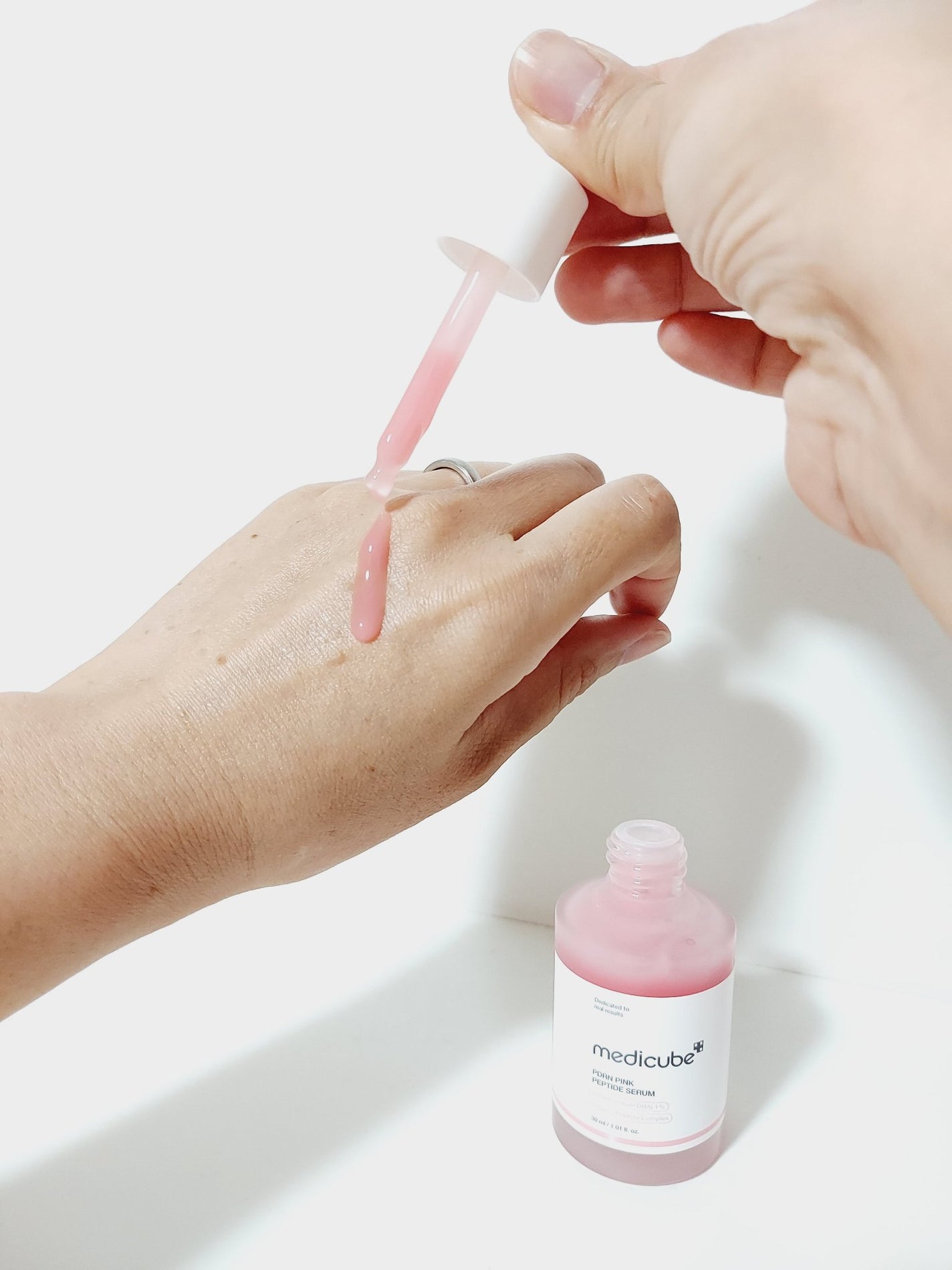 PDRNピンクアンプル PDRN 10,000ppm配合/MEDICUBE/美容液を使ったクチコミ(2枚目)