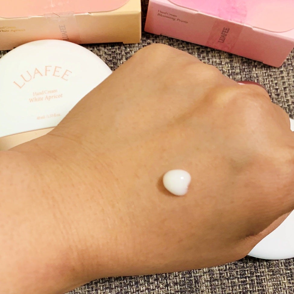 パフュームハンドクリームホワイトアプリコット/LUAFEE/ハンドクリームを使ったクチコミ(4枚目)