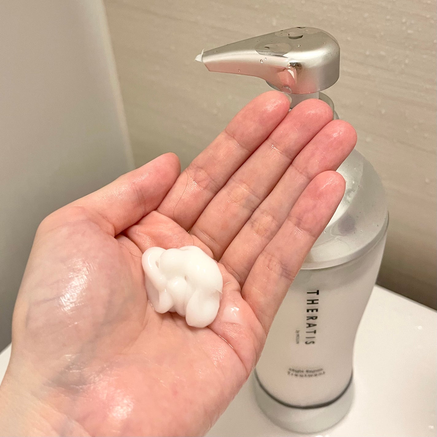 りぃさんのコスメ日記💄 on LIPS 「寝ている間に補修成分がしみ込み、翌朝の寝グセ・ダメージをケアし..」(3枚目)