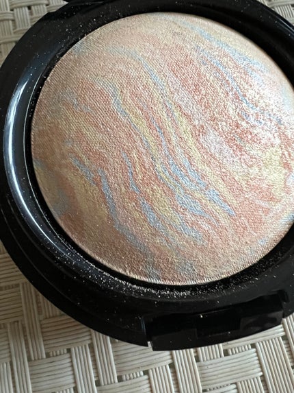 マーブルハイライター/LB/パウダーチークを使ったクチコミ(4枚目)