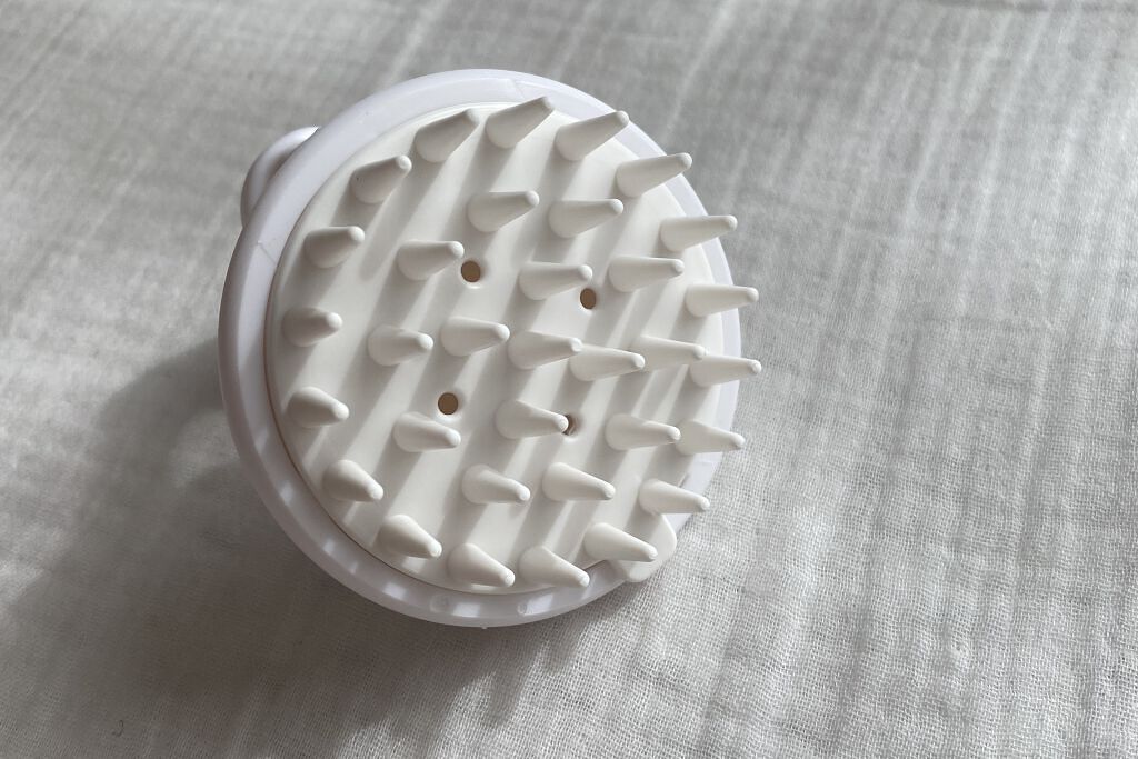 シャンプーブラシ/セリア/スカルプブラシを使ったクチコミ（3枚目）