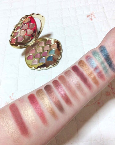 tarte be a mermaid & make wavesのクチコミ「Tarte #Be A Mermaid & Make Waves 
eyeshadow  Pa.....」（3枚目）