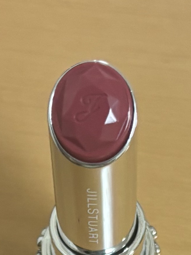 ジルスチュアート　リップブロッサム グロウ 06 urban bougainvillea/JILL STUART/口紅を使ったクチコミ（3枚目）