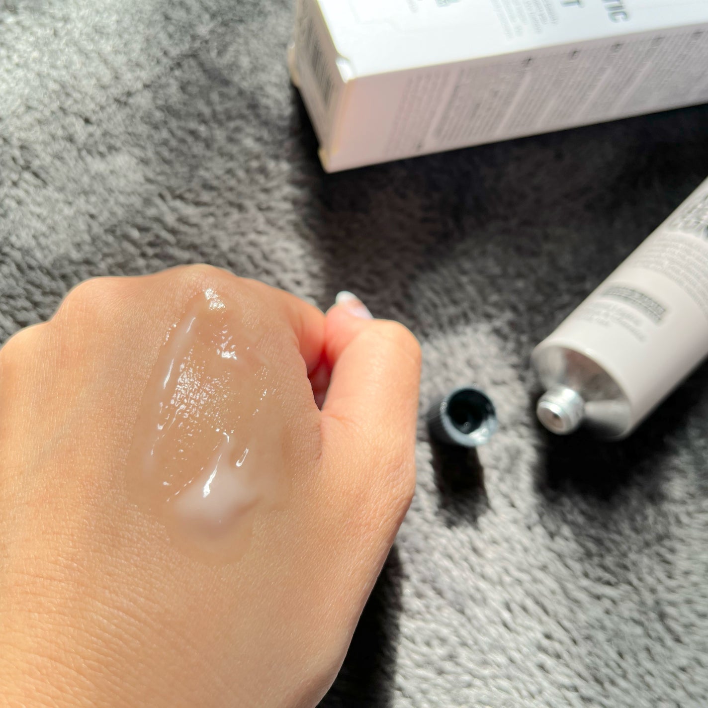 ハンド&ヘア ライトセラム/AUTHENTIC BEAUTY CONCEPT/ハンドクリームを使ったクチコミ(3枚目)