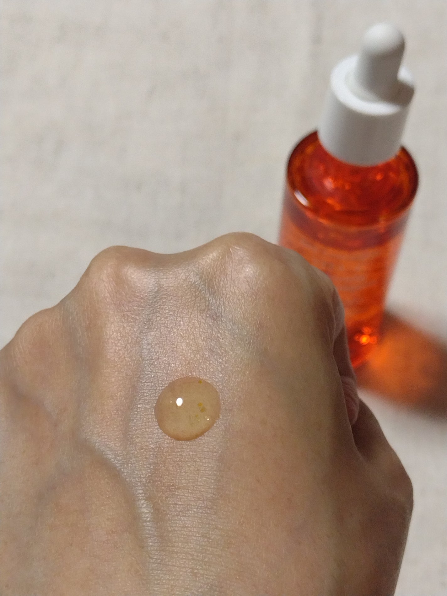 レッドタンジェリンVITA-Cカプセルセラム/DERMASHARE/美容液を使ったクチコミ(2枚目)