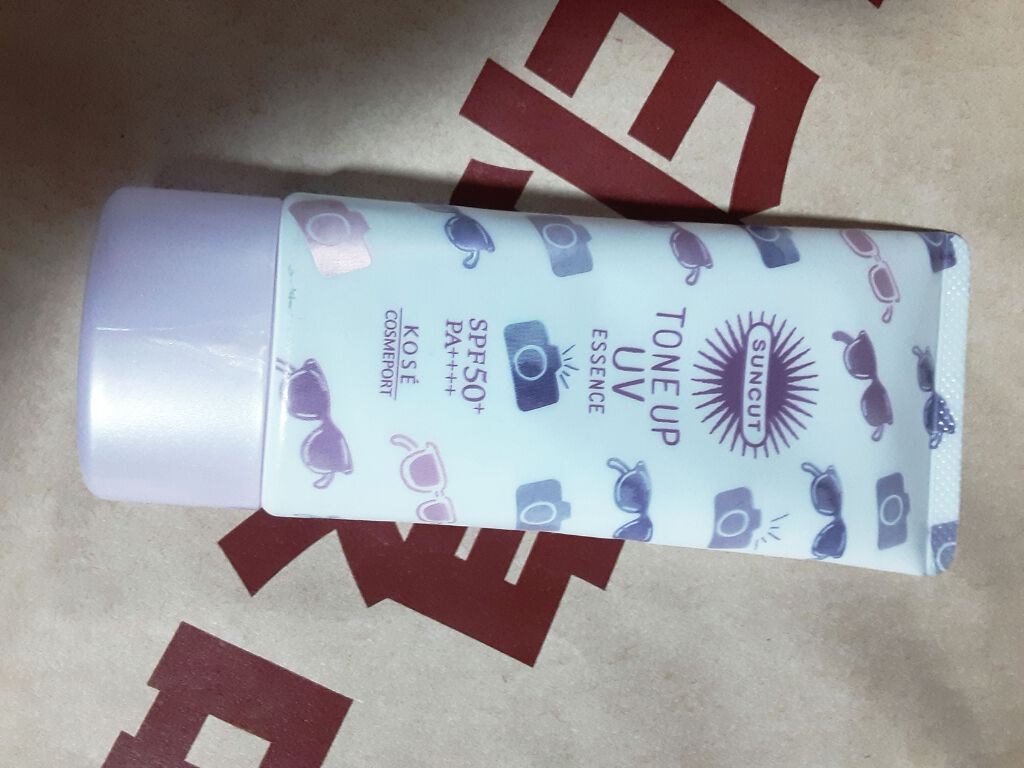 トーンアップUV エッセンス/サンカット®/日焼け止めローションを使ったクチコミ(1枚目)