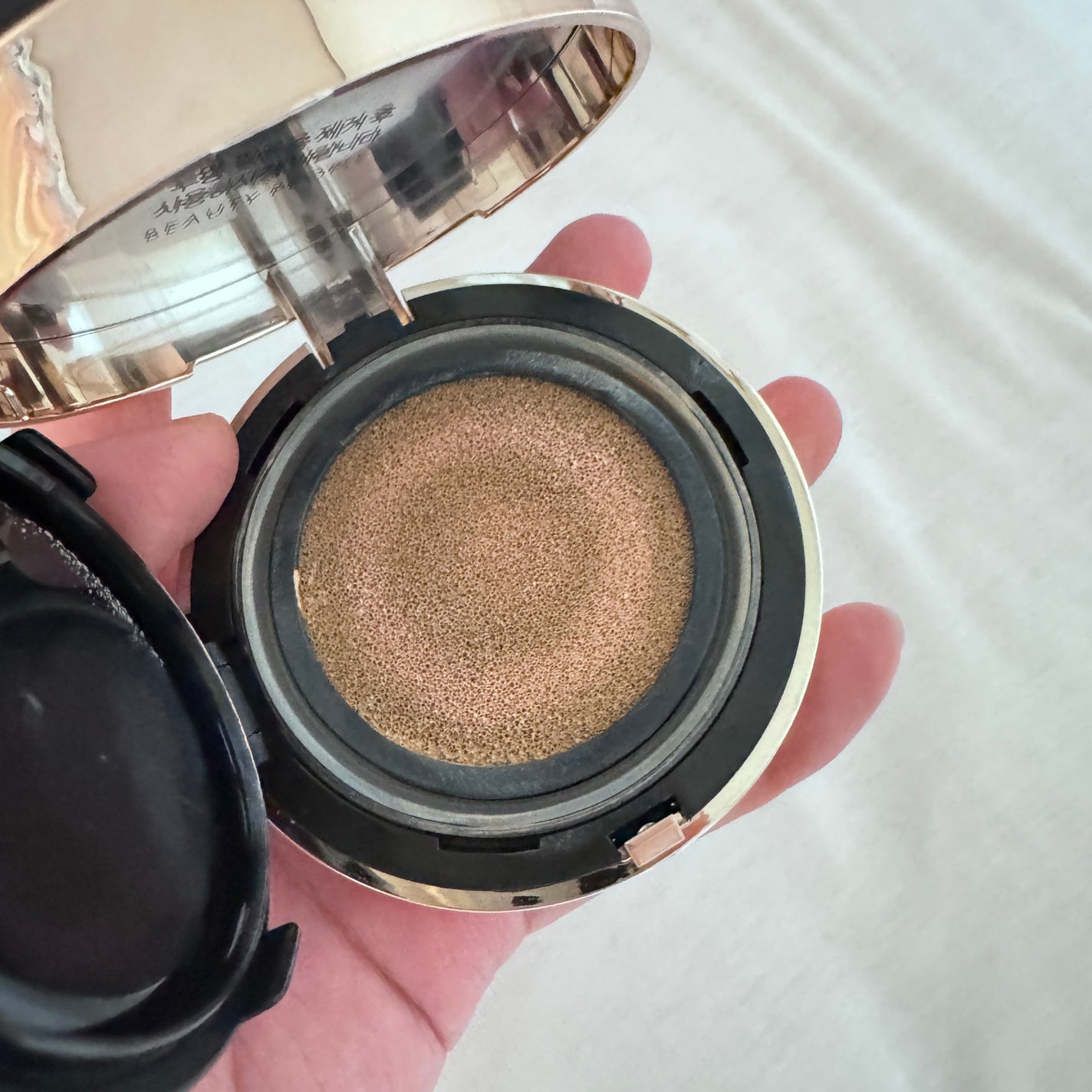 V3シャイニングファンデーション/SPICARE/クッションファンデーションを使ったクチコミ(3枚目)