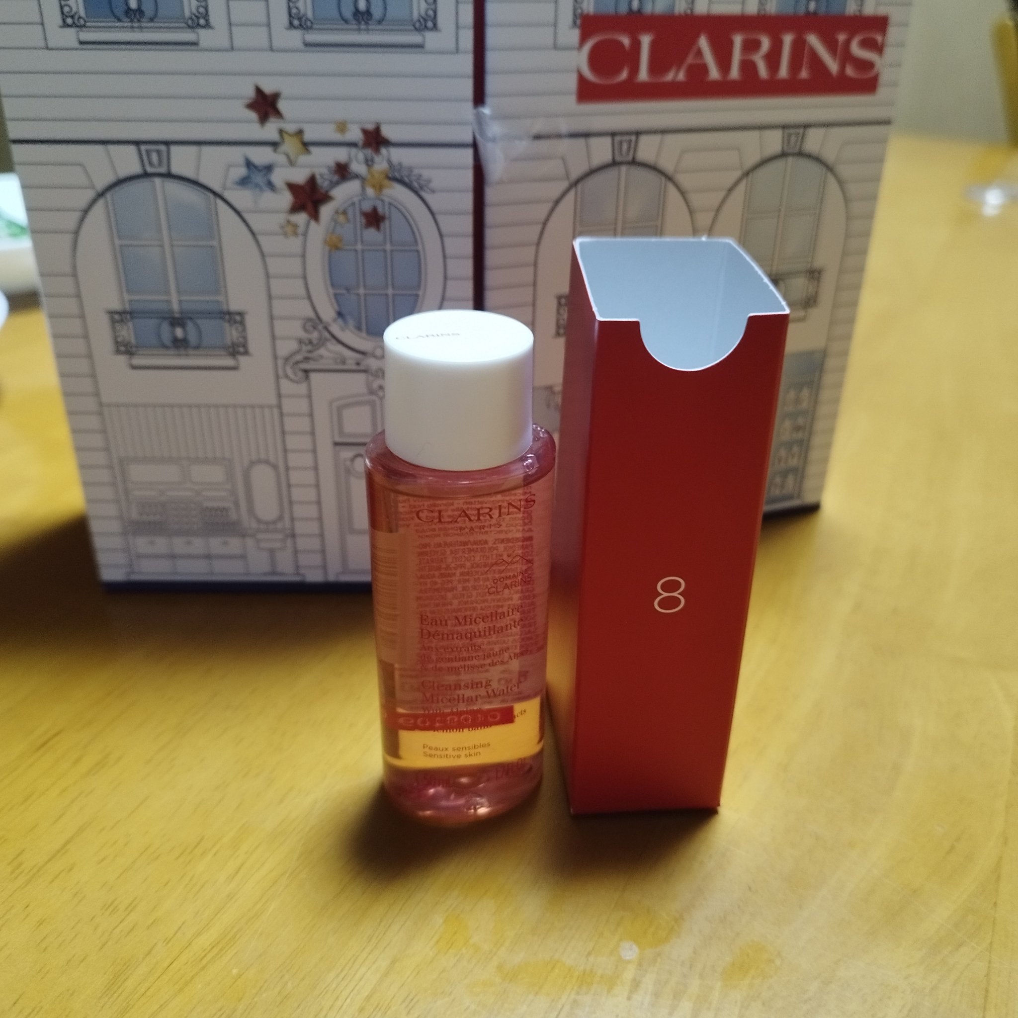 CLARINS クレンジング ミセラー ウォーターのクチコミ「\ クラランスアドベントカレンダー2024⛄8日目  /

CLARINS
クレンジング ミセ.....」（3枚目）