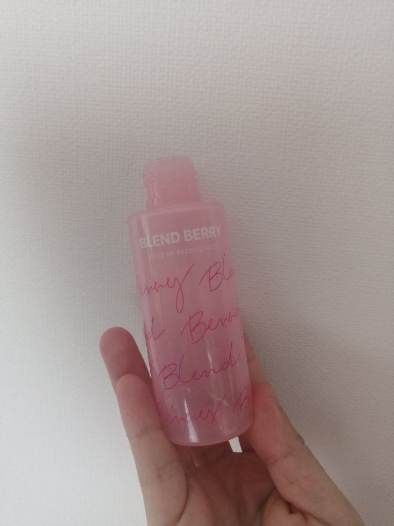 メイクアップ キーピング ミスト/BLEND BERRY/フィックスミストを使ったクチコミ（2枚目）