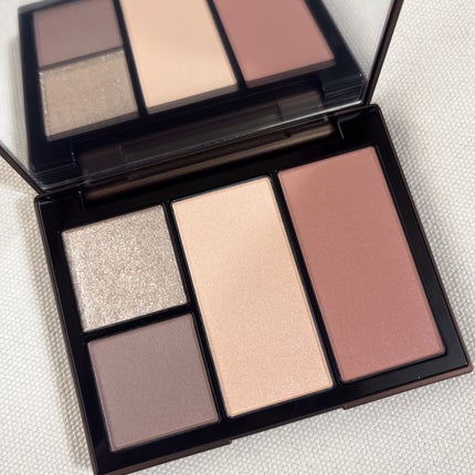 フェイス スタイリスト/SNIDEL BEAUTY/アイシャドウパレットを使ったクチコミ(2枚目)