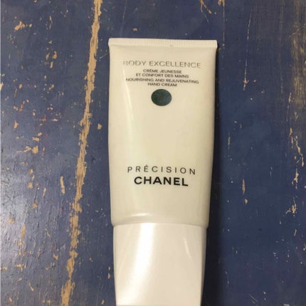 CHANEL ボディ エクセレンス ハンド クリームのクチコミ「CHANELの ボディエクセレンハンドクリーム
です!
卵型のラ クレーム マン リッシュは、.....」(1枚目)