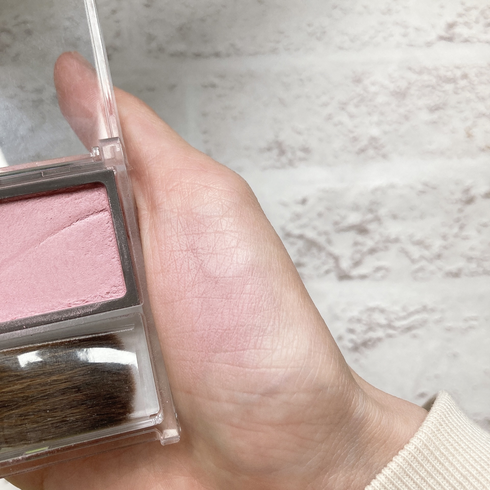 チークブラッシュ/CEZANNE/パウダーチークを使ったクチコミ（2枚目）