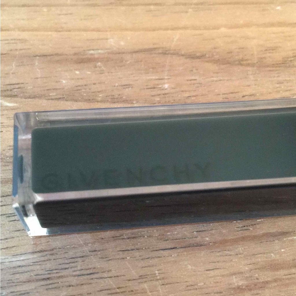 グロス・レヴェラトゥール/GIVENCHY/リップグロスを使ったクチコミ(2枚目)