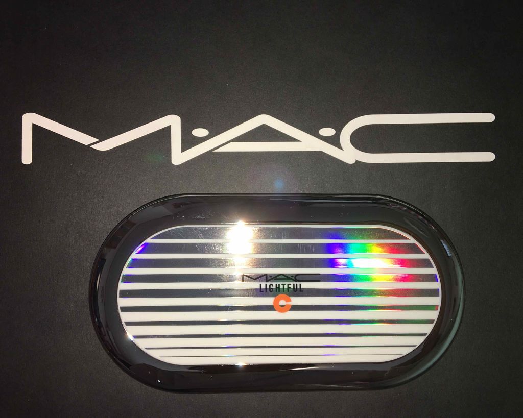 ライトフル C+ SPF 30 ファンデーション/M・A・C/パウダーファンデーションを使ったクチコミ(1枚目)