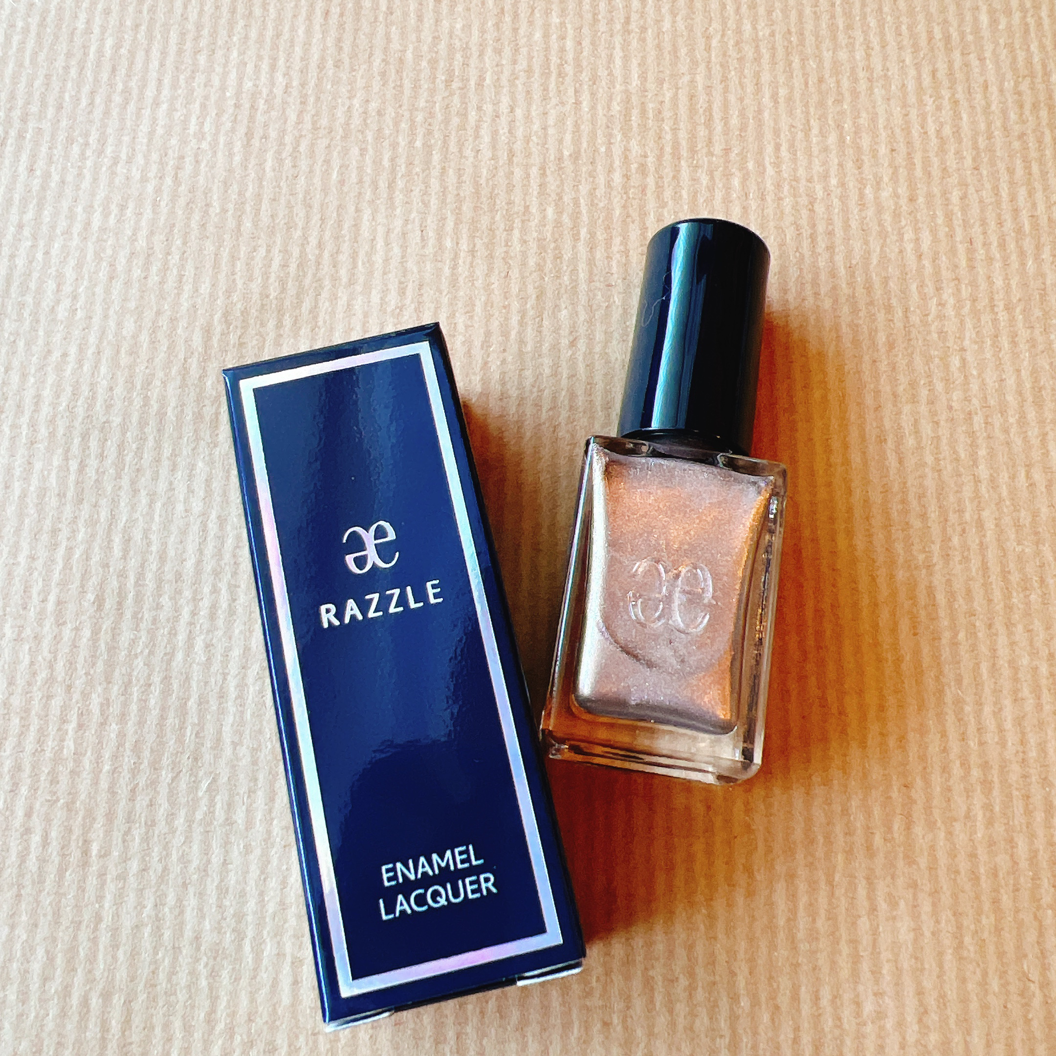 エレガンス ラズル エナメルラッカー 33 Satin dress/エレガンス ラズル /マニキュアを使ったクチコミ（2枚目）