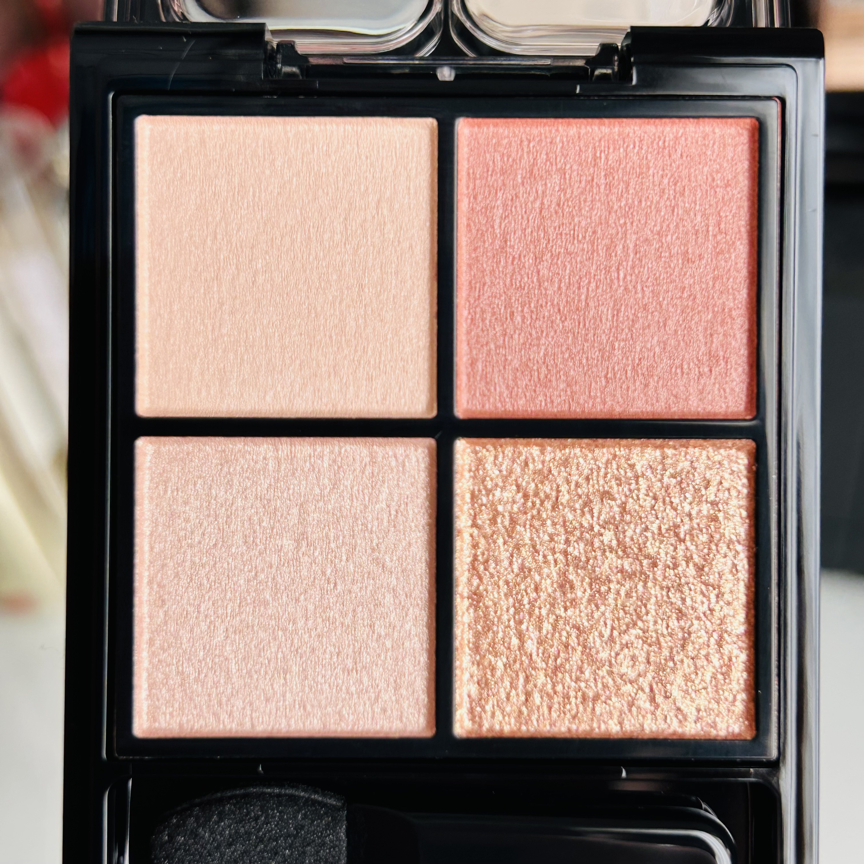 ケイト ポッピングシルエットシャドウ EX-2 ホットレッドポップ(限定)/KATE/アイシャドウパレットを使ったクチコミ（3枚目）